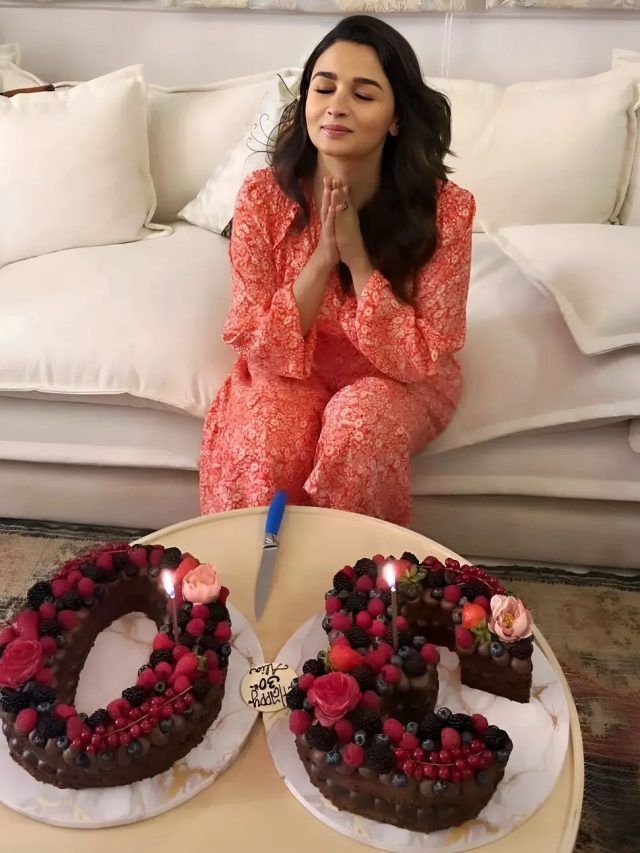 Bollywood celebs who celebrate their birthdays in December