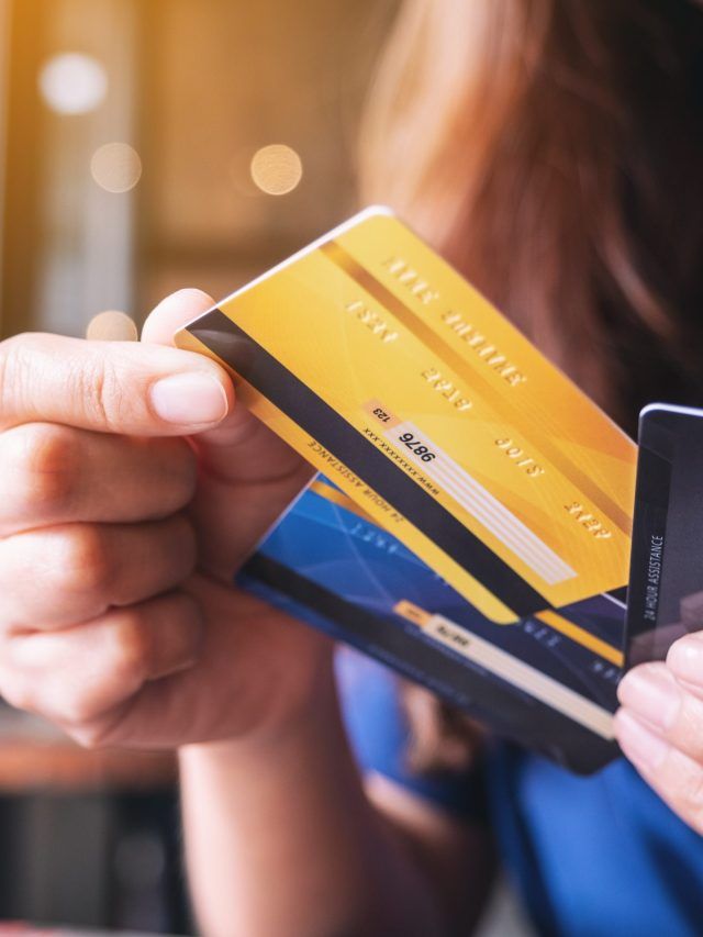 HDFC Bank Regalia, Axis Bank Magnus: Facilities, benefits, lounge access on these 'devalued' credit cards