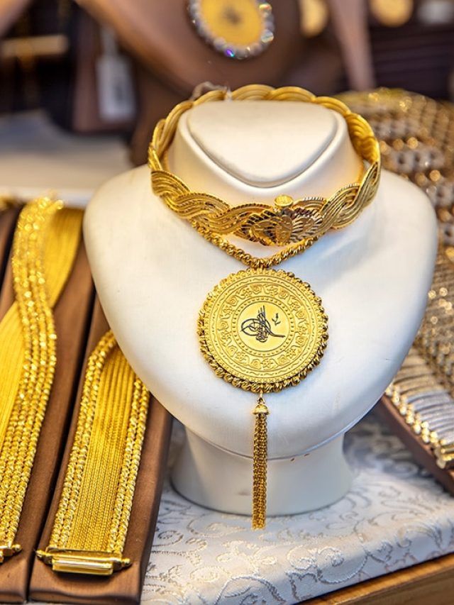 Gold on Dhanteras and Diwali: Cost of Buying Yellow Metal on this Dhanteras and Diwali