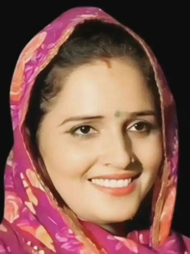 सीमा हैदर को पाकिस्तान से मिला स्पेशल गिफ्ट, हाथ जोड़कर कहने लगी थैंक्यू