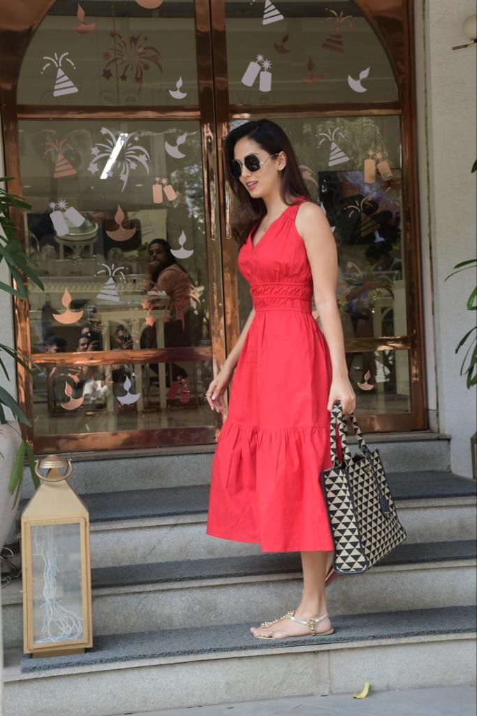Kareena Kapoor, Mira Rajput paint the town red