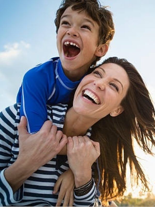 सिर्फ बेटी ही नहीं, बेटों को भी जरूर सिखाएं ये चीजें, तभी बन पाएंगे आत्मनिर्भर