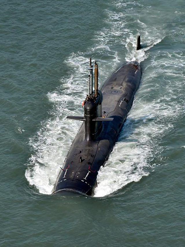 युद्ध के लिए Indian Navy की पूरी है तैयारी, देखें भारतीय नौसेना कितनी ताकतवर