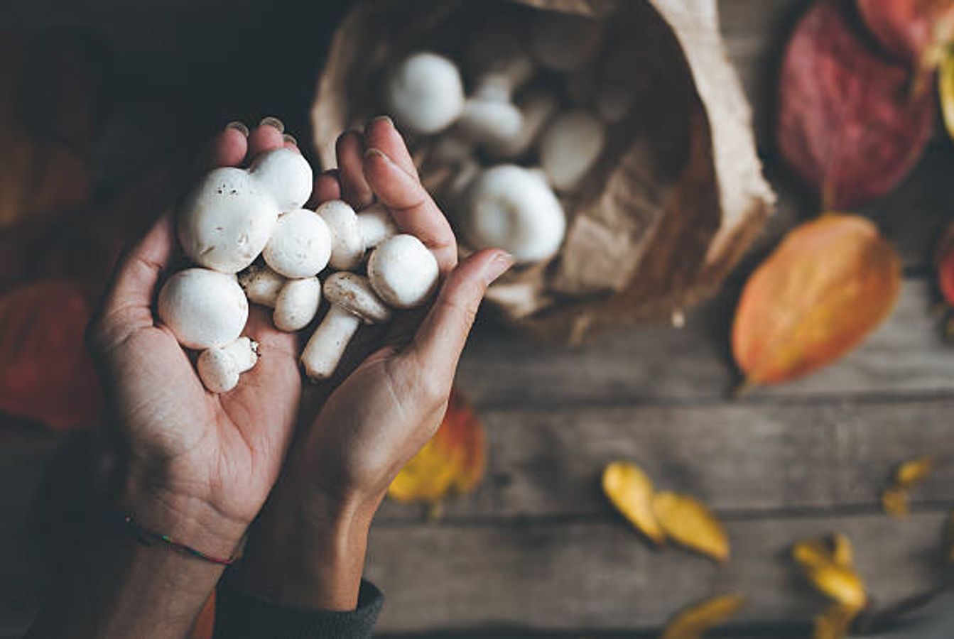 Keng teshik porno yaqin planda surat Poyezdda qizlarga josuslik qilish