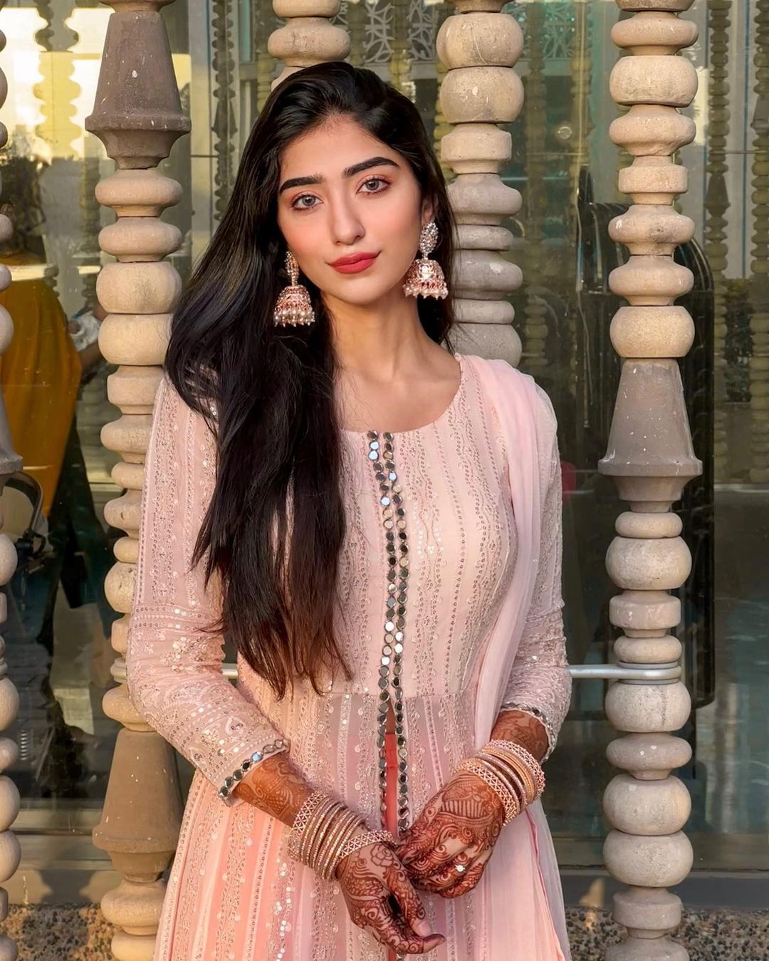 nazila munawar 4