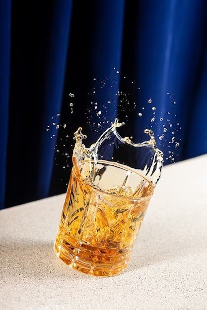 whiskyy freepik