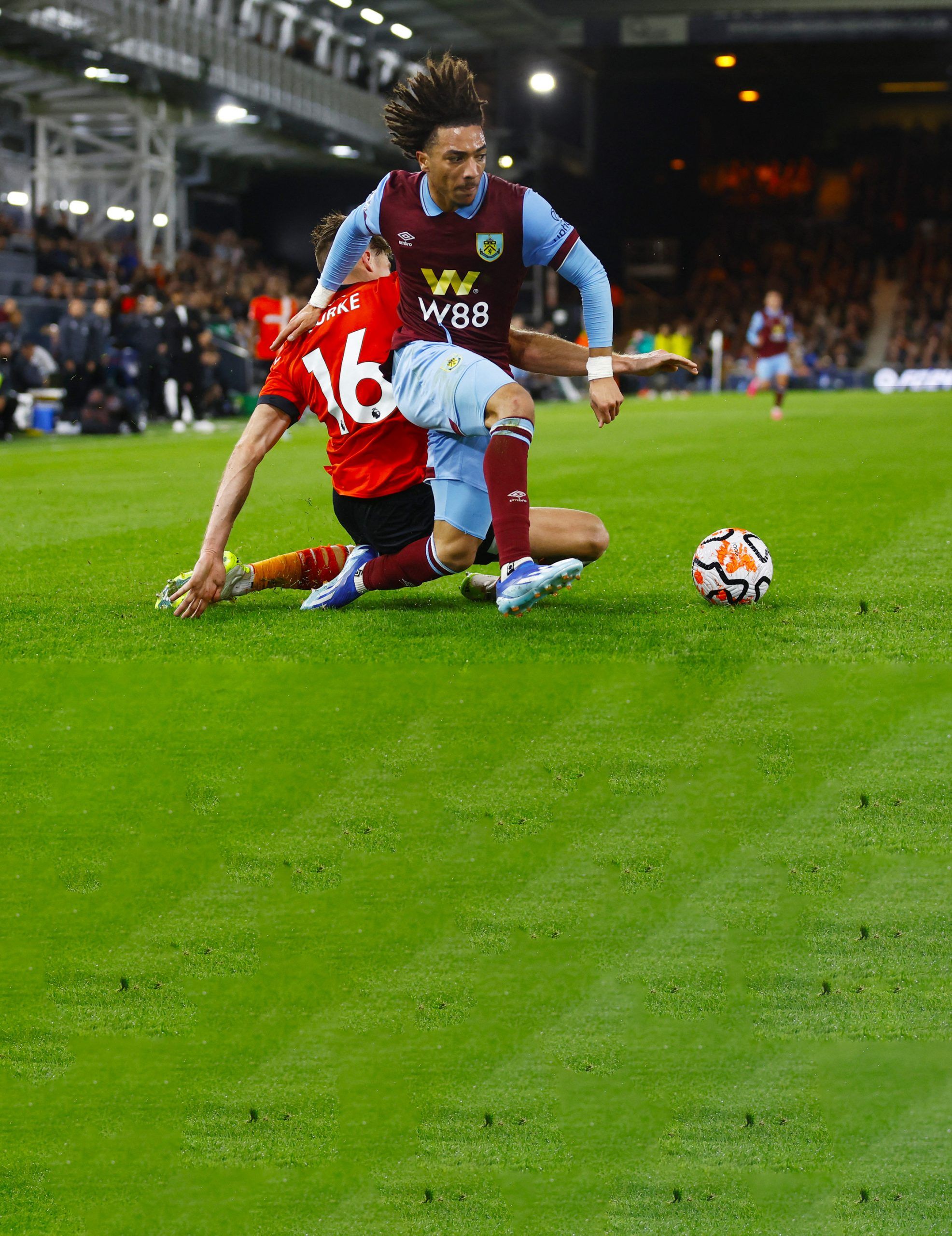 Burnley vs Luton Town
