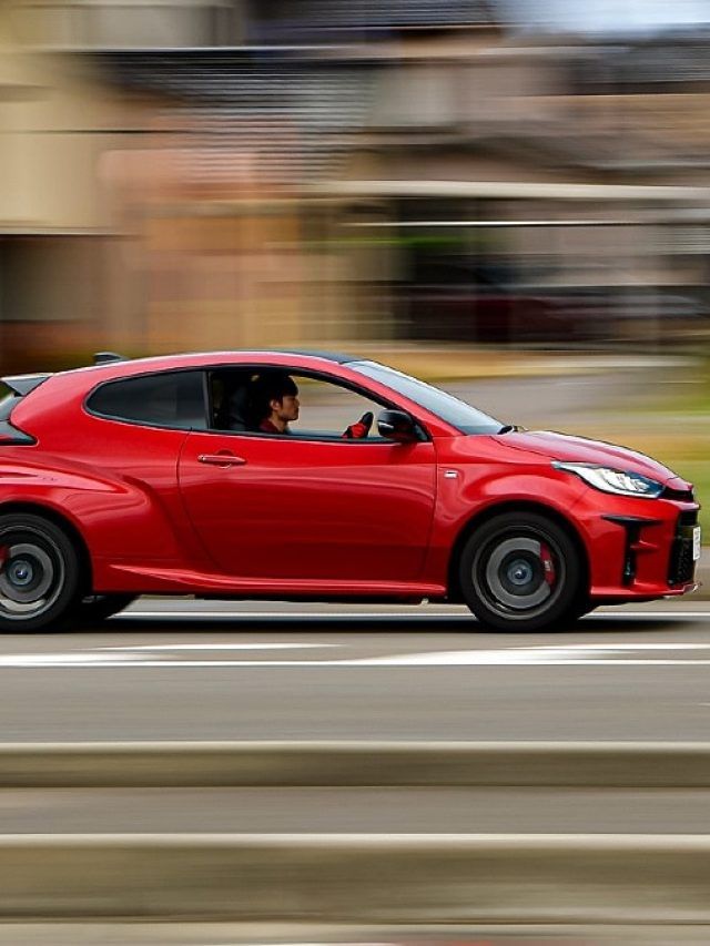 5.84 लाख कीमत... धांसू माइलेज! कम्फर्टेबल राइड वाली सस्ती ऑटोमेटिक SUV गाड़ियां