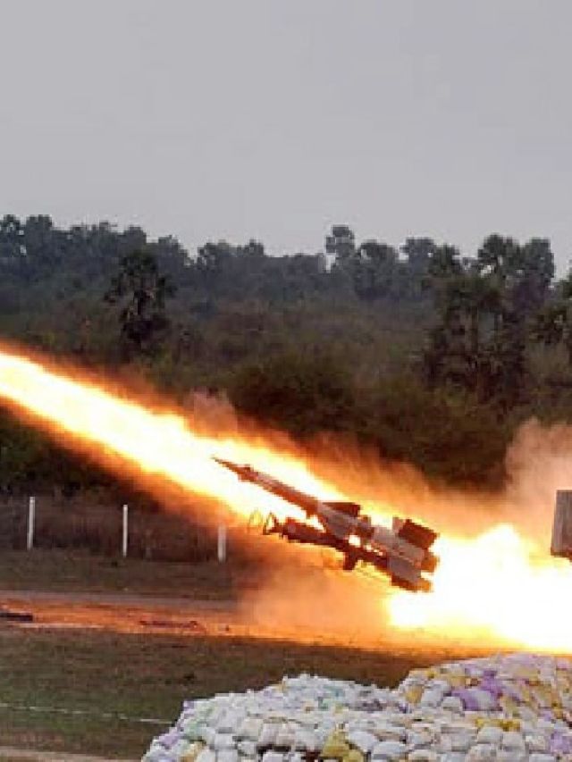 अभिनंदन की रिहाई के लिए ये दो मिसाइलें 9 जगह से हमले के लिए थीं तैनात, जानिए इनकी ताकत