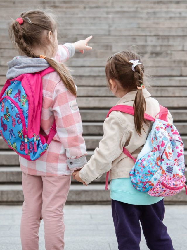 সন্তানকে কোন বয়সে একা রাস্তায় ছাড়বেন? সঠিকটা জানুন