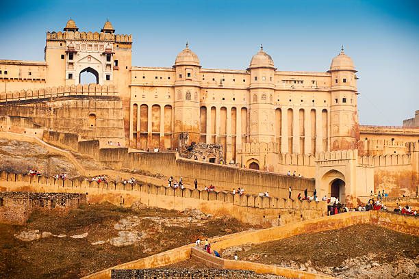 Amer Fort: बॉलीवुड का फेवरेट है राजस्थान का यह ऐतिहासिक किला