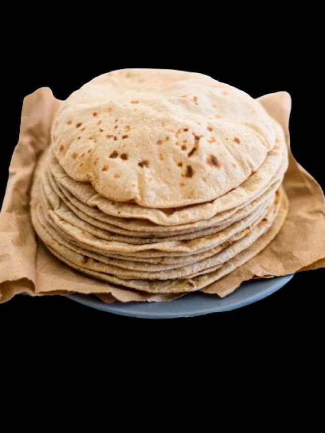 প্রেসার কুকারে একসঙ্গে ১০টা করে রুটি বানান, টেকনিকটা শিখে নিন