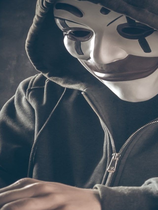 50 रुपये का क्लिक, पहले मिले 300 रुपये और फिर लगा 11 लाख का चूना