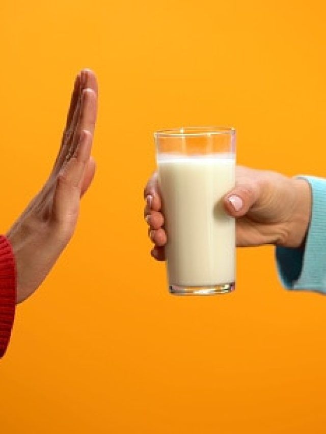এই রোগে ভুলেও খাবেন না দুধ, বরং স্বাদ ঘোলে মেটানোই ভাল