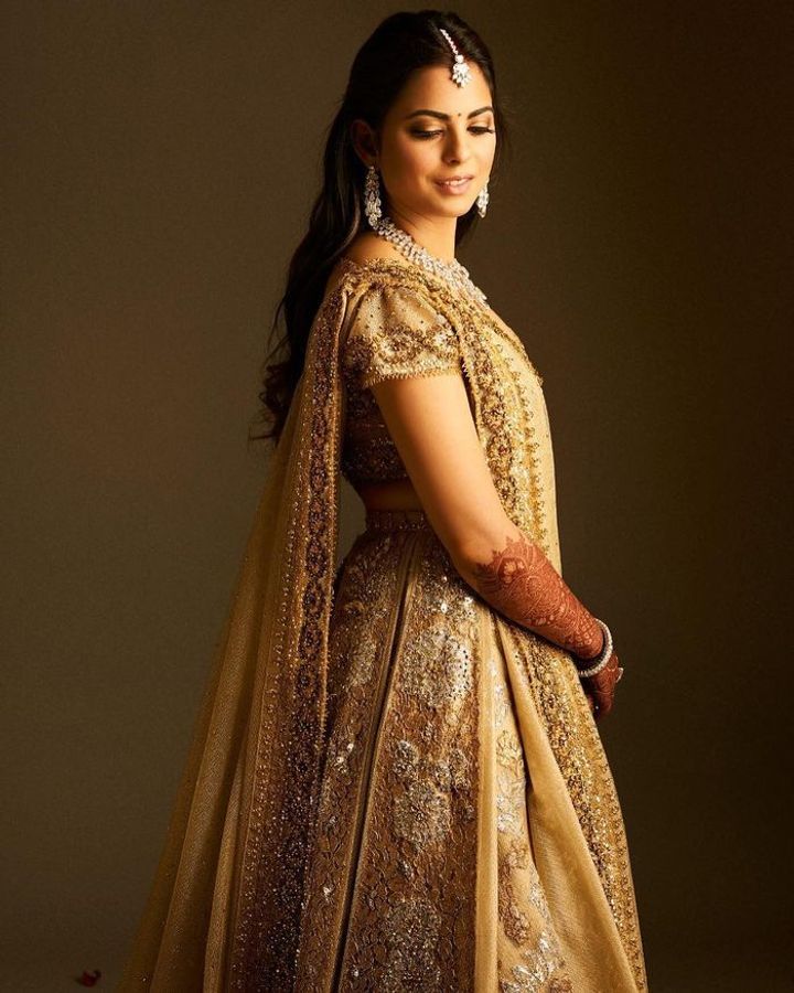 anant ambani gold dress price Anant Ambani's sangeet outfit featured real gold zari embroidery. Here's how it was made