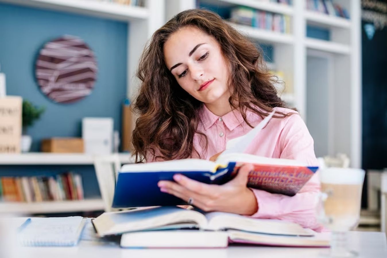 Healthy Morning Tips: सुबह उठते ही करें ये 7 काम, सेहत को मिलेंगे जबरदस्त फायदे और दिन बनेगा बेहतर 7 book reading