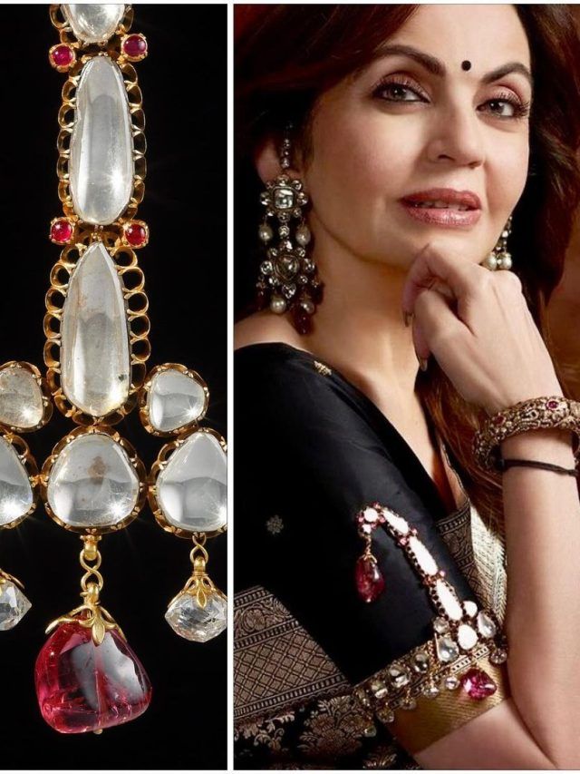 नीता अंबानी ने मिस वर्ल्ड इवेंट में पहनी बनारसी साड़ी, यूनिक बाजूबंद पर टिकीं सबकी नजरें