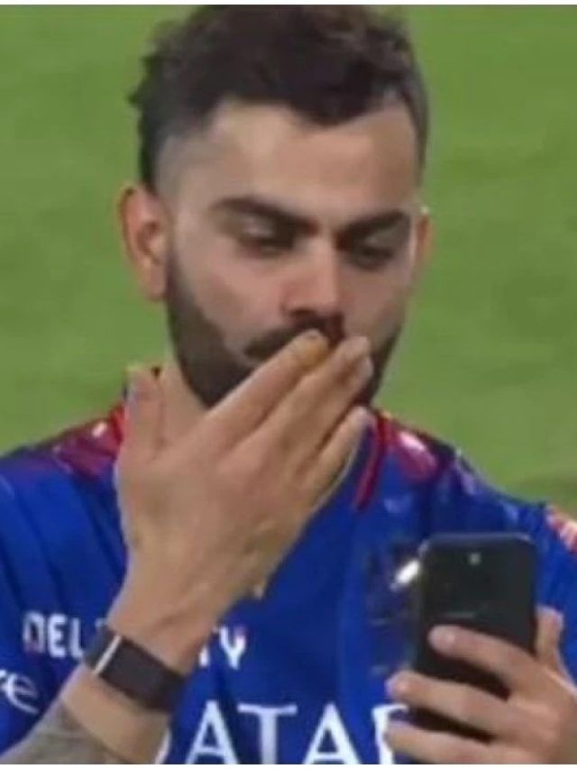 IPL में विराट कोहली चलाते दिखे ये फोन, वायरल हुआ वीडियो, यहां जानें मोबाइल की कीमत