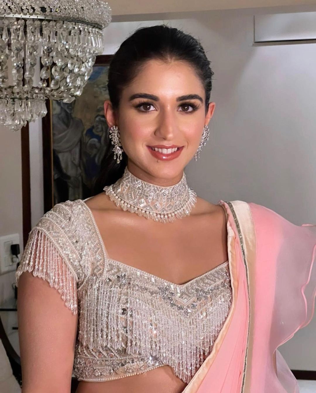 कितनी पढ़ी लिखी हैं अंबानी परिवार की होने वाली बहू राधिका मर्चेंट? जानें -  Anant ambani wife radhika merchant job education degree college what ambani  family daughter in law do edv