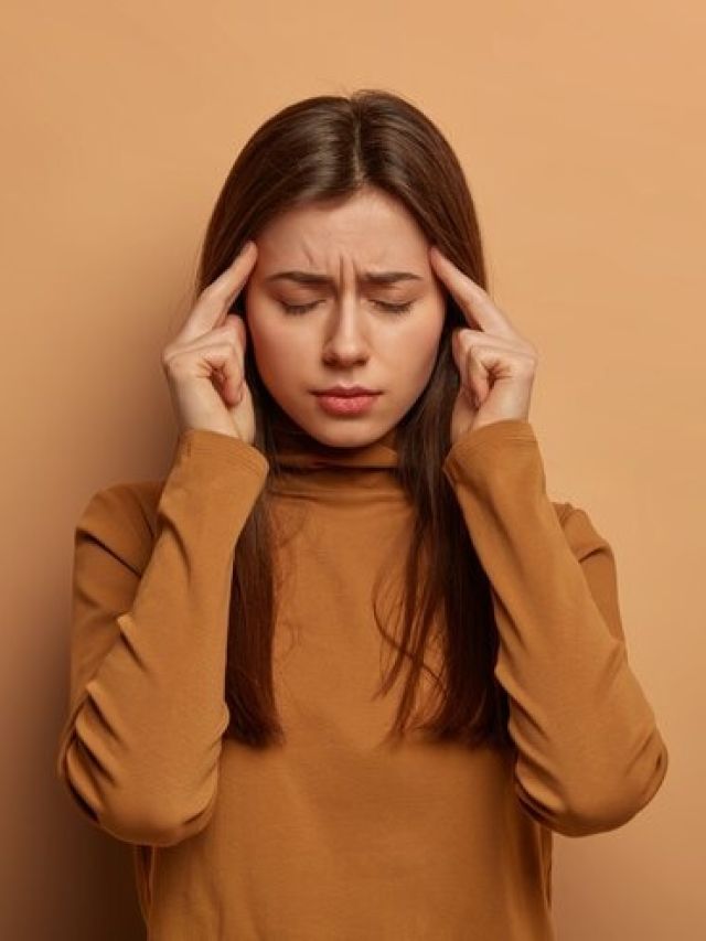 एंग्जाइटी को ट्रिगर करती हैं ये चीजें, जरूर रखें इन बातों का ख्याल