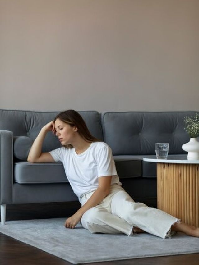 परिवार में भी अकेलापन महसूस करती हैं महिलाएं, ऐसे रखें अपनी मेंटल हेल्थ का ख्याल