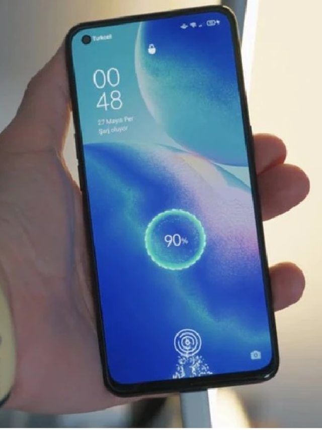 फोन चार्ज करते वक्त ना करें ये गलती, वर्ना हो सकता है बड़ा हादसा