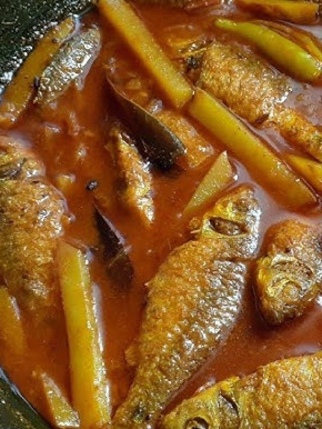 বাপরে! বয়সকালেও এমন হাড়ের জোর, ভেলকি দেখাবে ছোট মাছের চচ্চড়ি