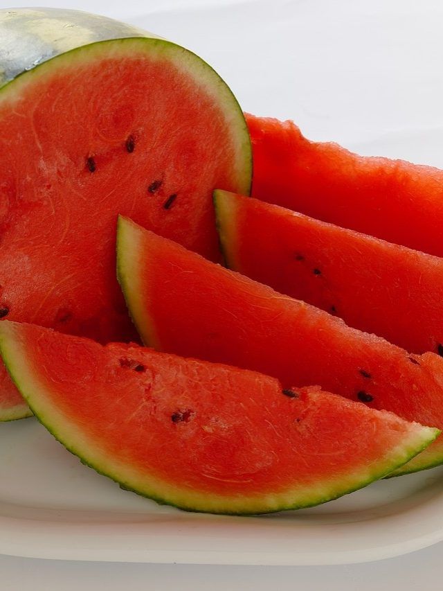 तरबूज को लाल करने के लिए की गई है मिलावट? मिनटों में यूं करें पता