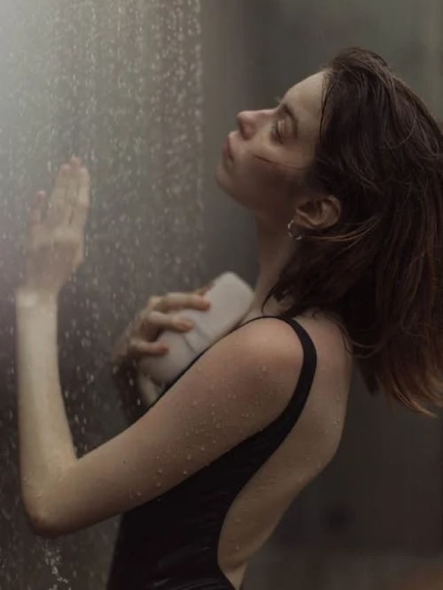 Why you shouldn't take a bath every day