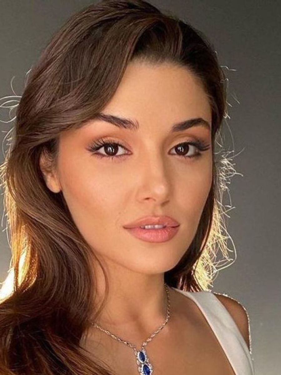 It uslubi, domboq eshak Laura Sinclair sport zalidagi porno (porno toplami)