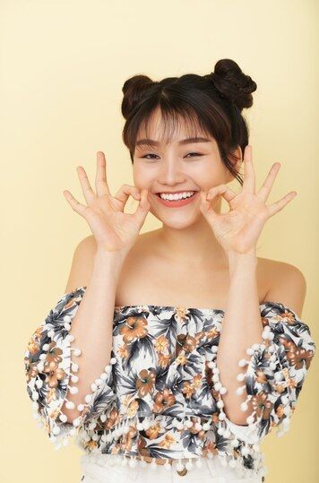 qizi hammomda yalangoch holda