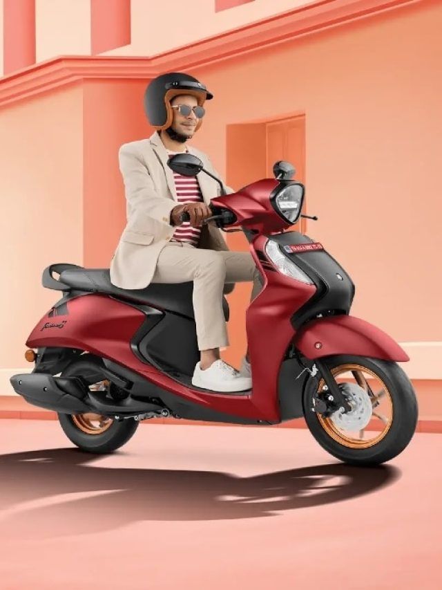 किलर लुक... कार वाले फीचर्स! ACTIVA को टक्कर देने लॉन्च हुआ नया स्कूटर