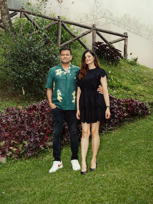 IPS नवजोत सिमी IAS हसबैंड के साथ घूमने गईं हिल स्टेशन, लोग क्यों कर रहे तारीफ?