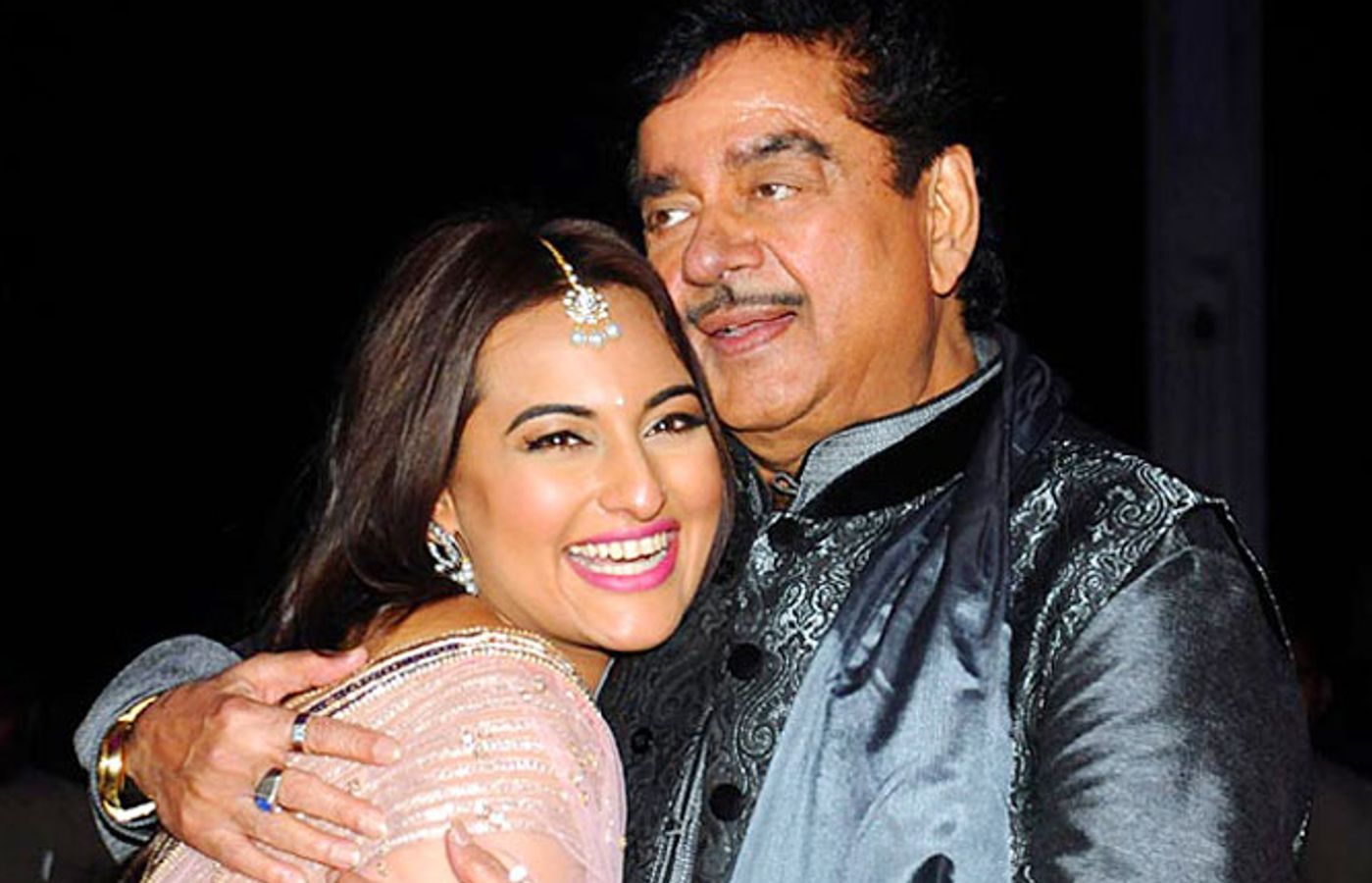 Bobo va jinsiy aloqa videolar Keksa ayollarning tukli chotkalari