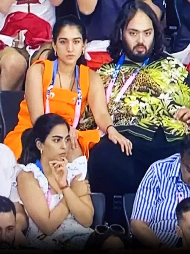 पति अनंत के साथ पहली बार पेरिस पहुंचीं नई बहू राधिका, ऑरेंज ड्रेस के साथ पहने स्नीकर्स