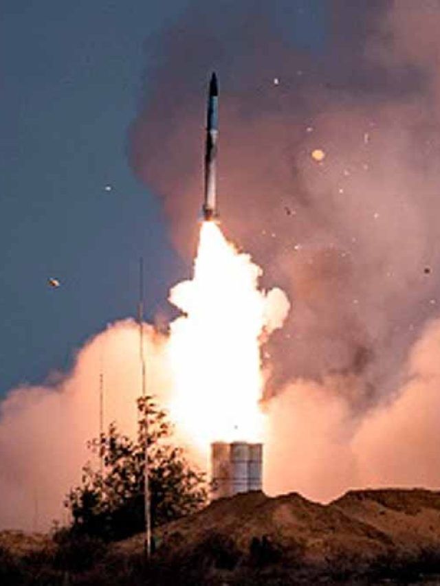 एक्टिवेट हो चुका है भारत का 'सुदर्शन चक्र' S-400! Video में देखें दुश्मनों को कैसे करता है तबाह