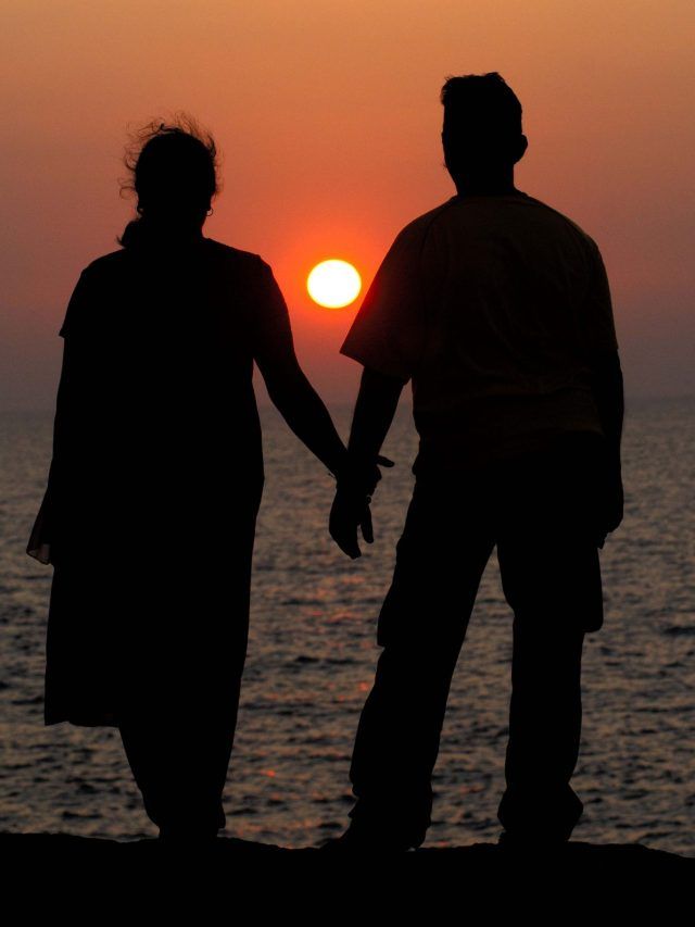 पत्नी से जरूर छुपानी चाहिए ये 3 बातें, नहीं तो जीवन भर परेशान रहेगा पति