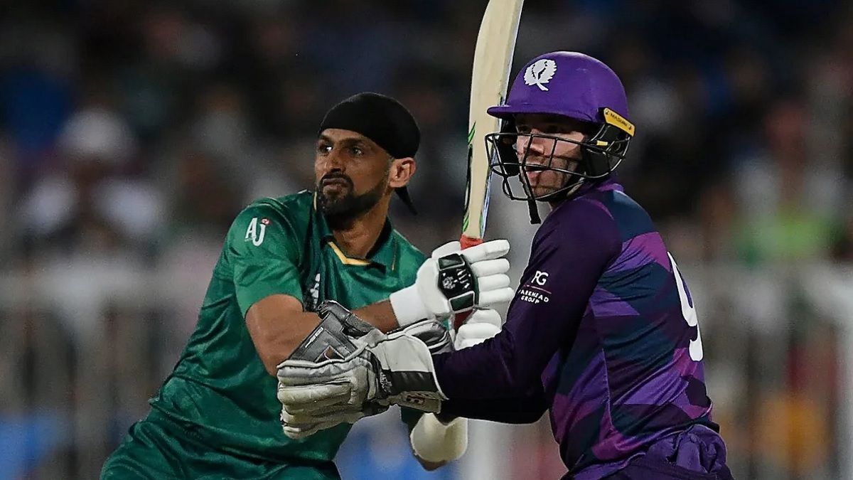 shoaib malik Covr