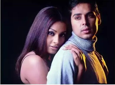 सेट पर हुआ ब्रेकअप, फूट-फूटकर रोई एक्ट्रेस, डायरेक्टर का खुलासा - Bipasha basu was crying after breakup with dino morea during raaz shooting reveals vikram bhatt karan singh grover tmovb