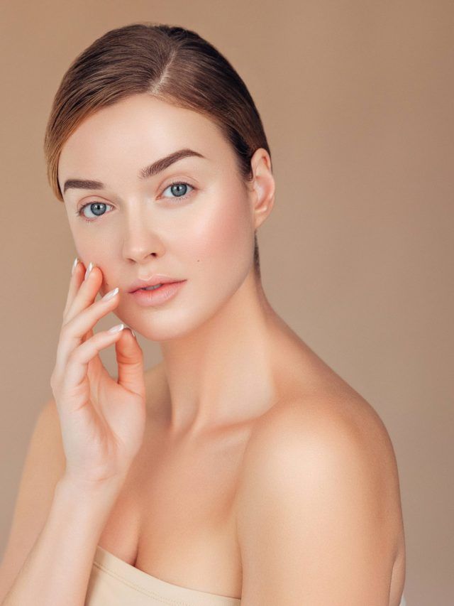 रोज सुबह उठकर खा लें ये चीजें, चेहरे पर नहीं दिखेंगे बुढ़ापे के निशान