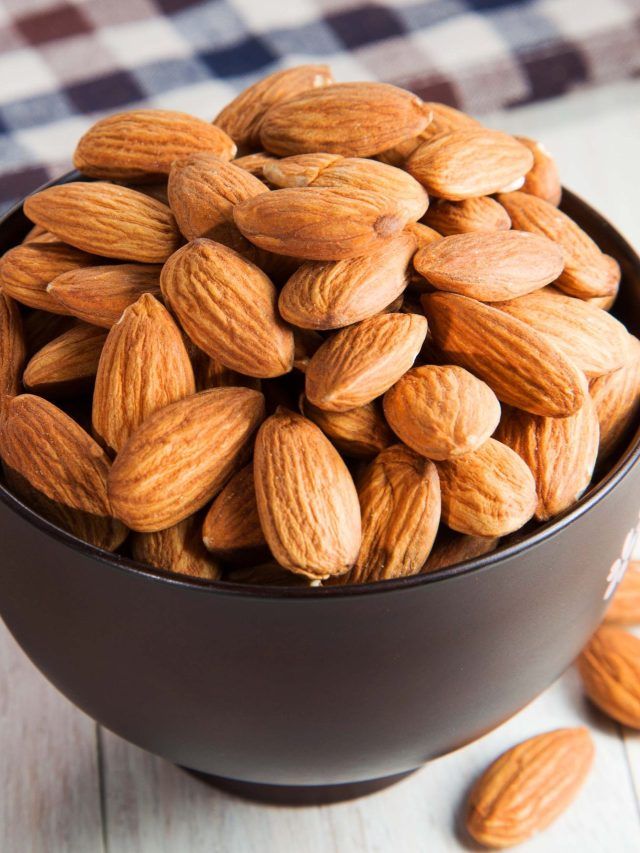 ड्राई फ्रूट खाने से पहले जरूर करें ये एक काम, वरना घेर लेंगी ढेरों बीमारियां