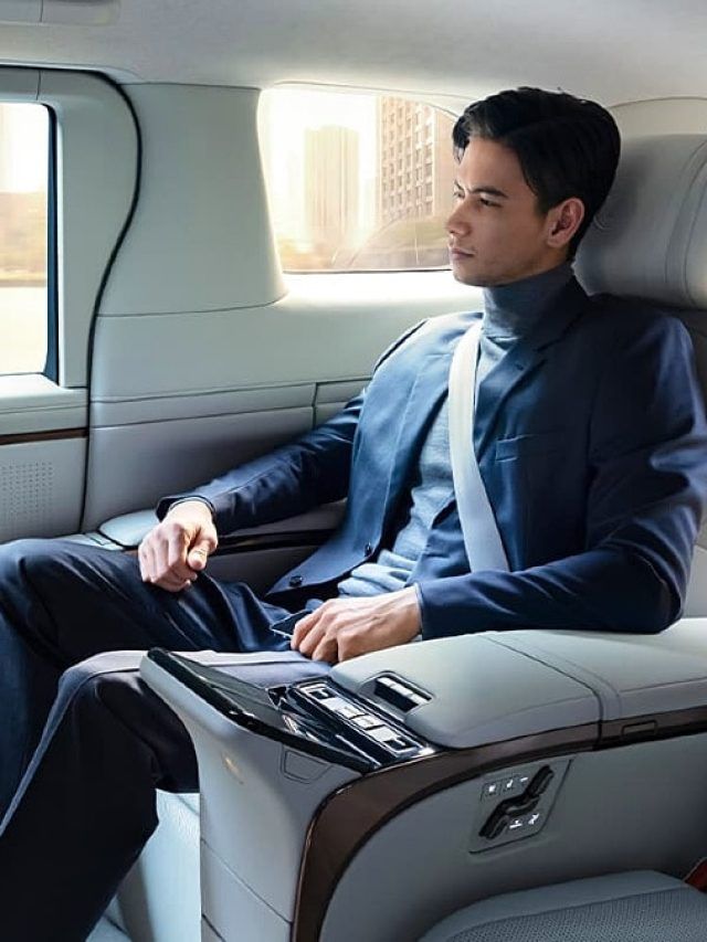 पीछे बैठने वालों को भी पूरा आराम! बेस्ट स्पेस और लेगरूम वाली 7-सीटर कारें