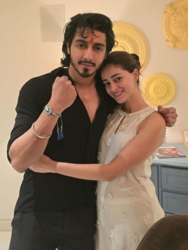 बेहद सस्ता कुर्ता पहनकर अनन्या ने भाई को बांधी राखी, जानें कितनी थी कीमत