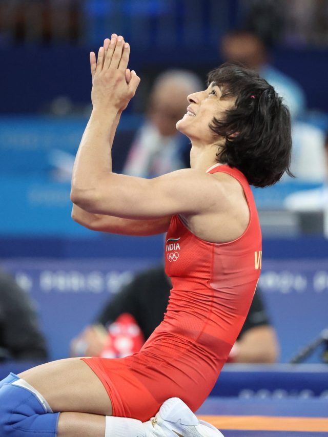 'उससे मेडल छीन लिया...', विनेश मामले में इस दिग्गज का बयान VIRAL