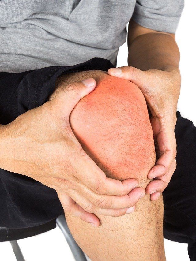 यूरिक एसिड का लेवल बढ़ते ही पेशाब में दिखते हैं ये लक्षण, ज्यादातर लोग नहीं देते ध्यान