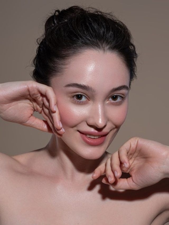 बुढ़ापे को दूर भगाता है नीले रंग का ये टेस्टी फल, रोज खाने पर मिलेंगे ढेरों फायदे