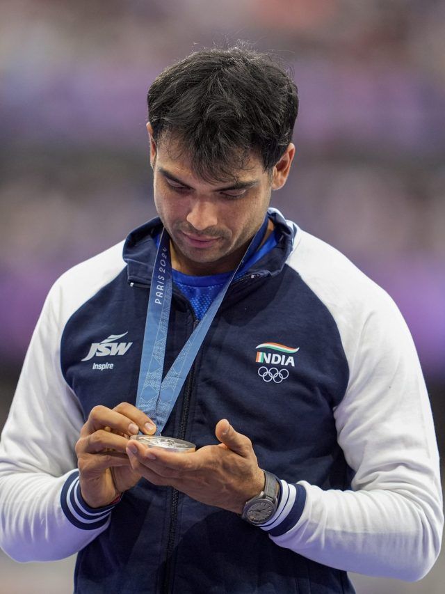 'मुझे माफ करना...', गोल्ड मेडल से चूकने पर छलका नीरज चोपड़ा का दर्द