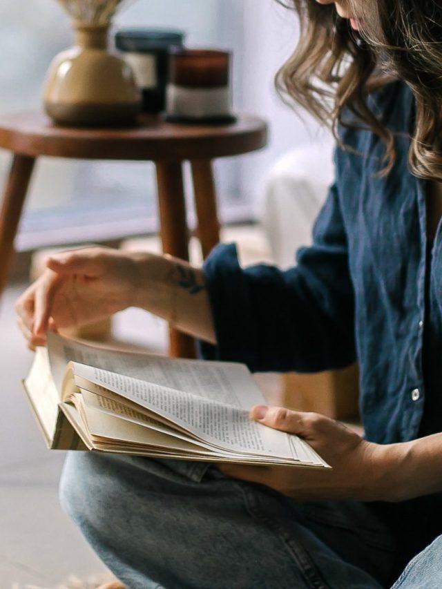 10 business books you should be reading to move up in your career