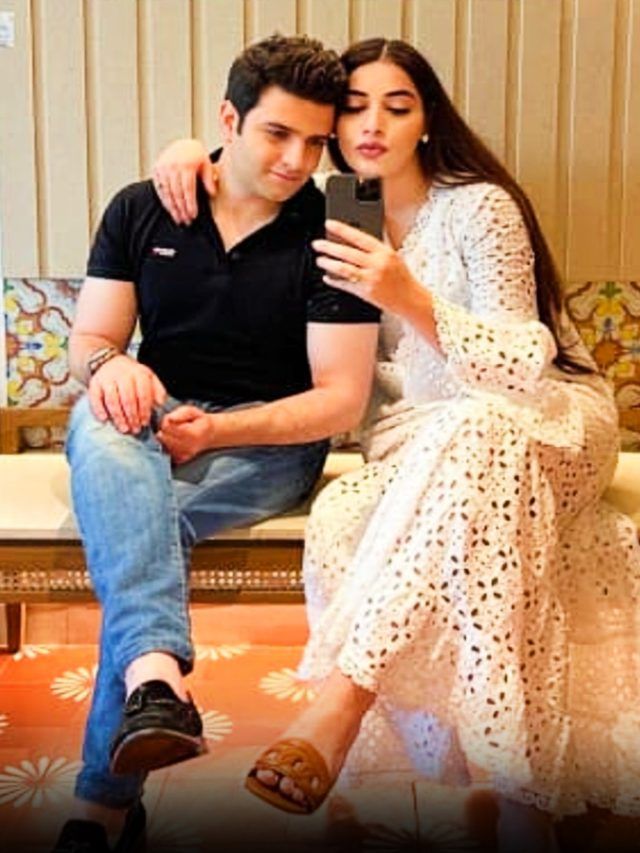 31 साल के हुए IAS अतहर आमिर, वाइफ डॉ. महरीन ने शेयर की खास फोटो