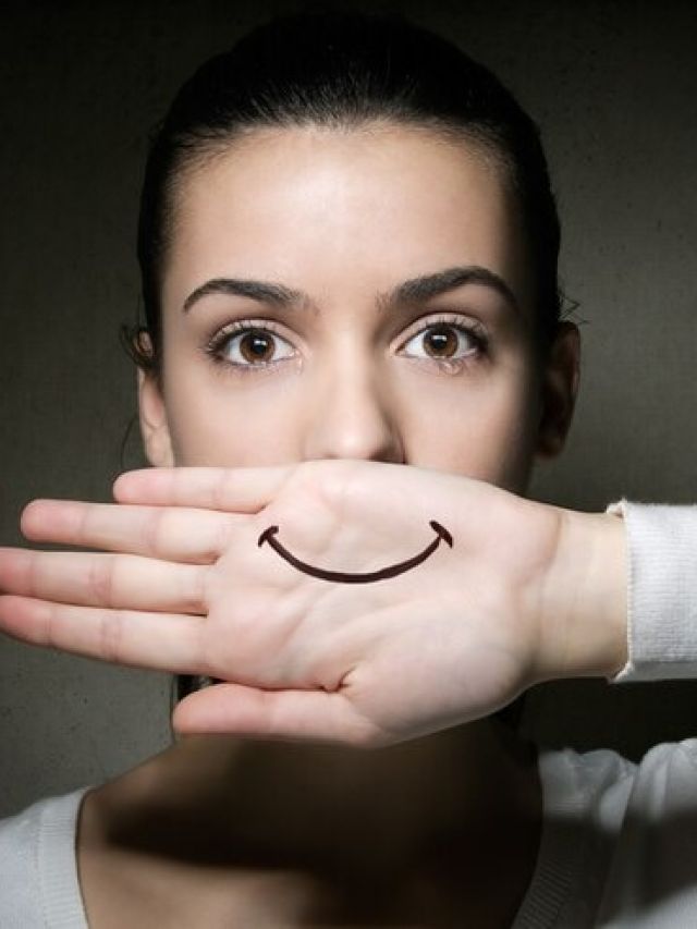 मेंटल हेल्थ को खराब कर सकती है Toxic Positivity, इन लक्षणों से करें पहचान